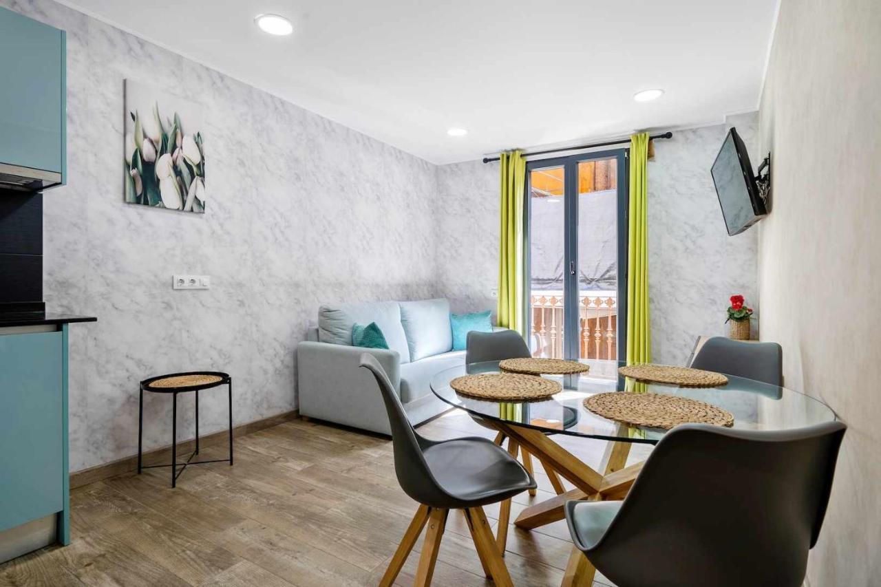 Apartments Lilia Reus Bagian luar foto